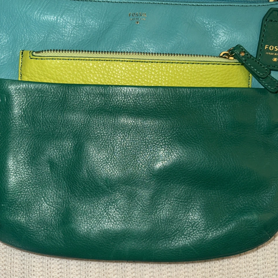 Bandolera de cuero fósil color verde Foto 3 de 4