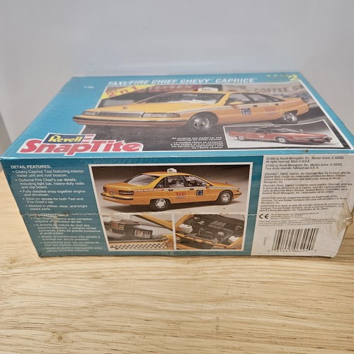 Revell Snaptite - Taxi/Fire Chief Chevy Caprice - 1:25 6294 Factory Sealed - Picture 3 of 6