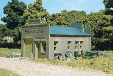 Woodland Scenics DPM 20100 HO Scale Shultz's Garage [Building Structure Kit]