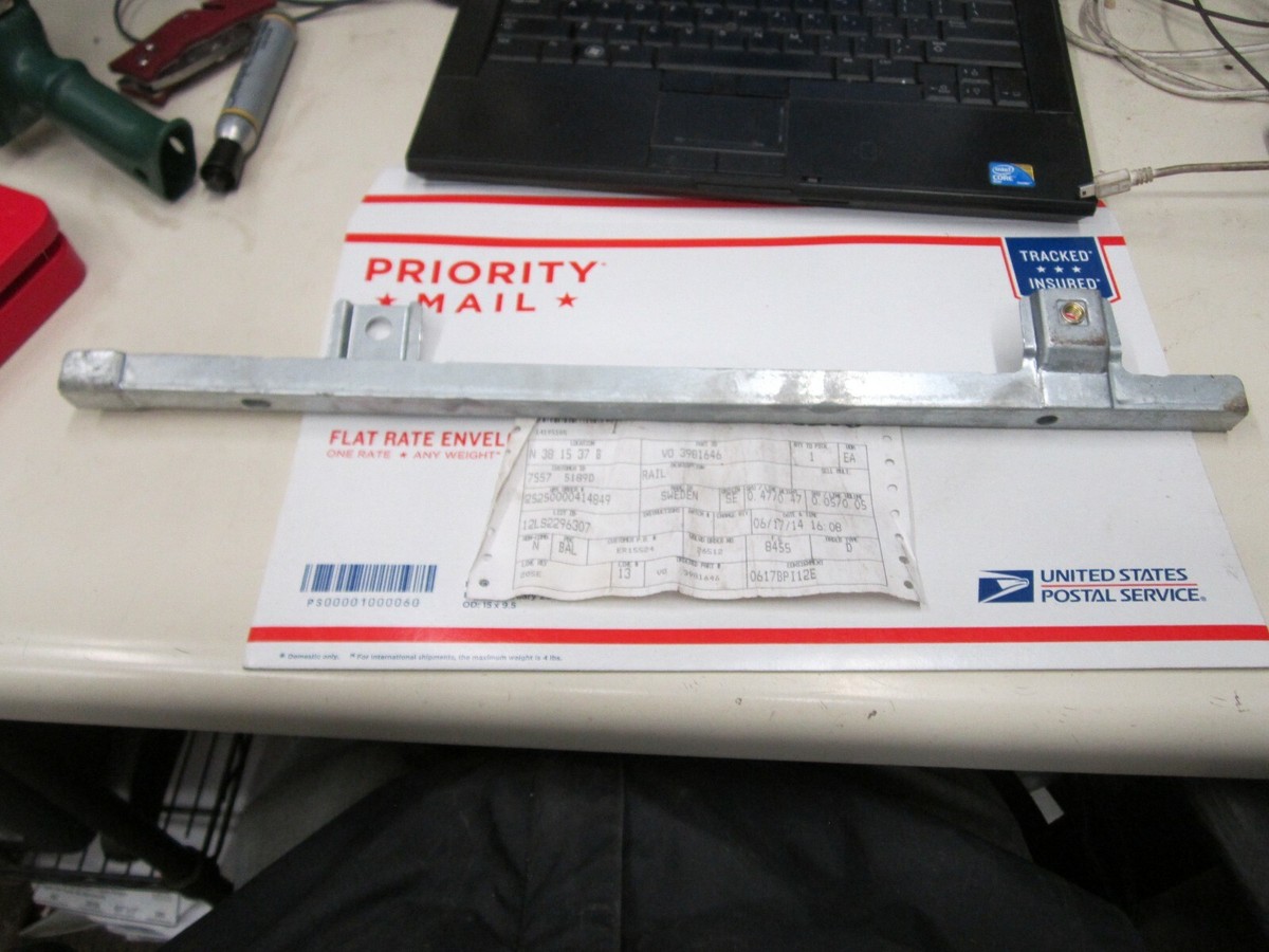 3981646 VOLVO WINDOW RAIL | eBay