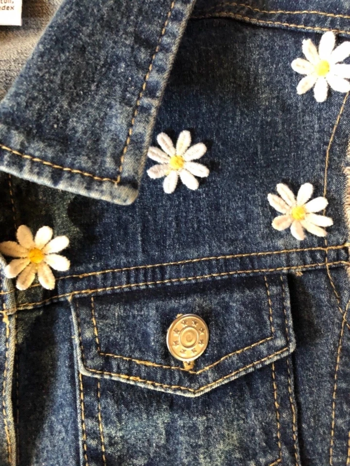 Chaleco Vaquero Flowers By Zoe con Margaritas Niñas Talla L Foto 3 de 4