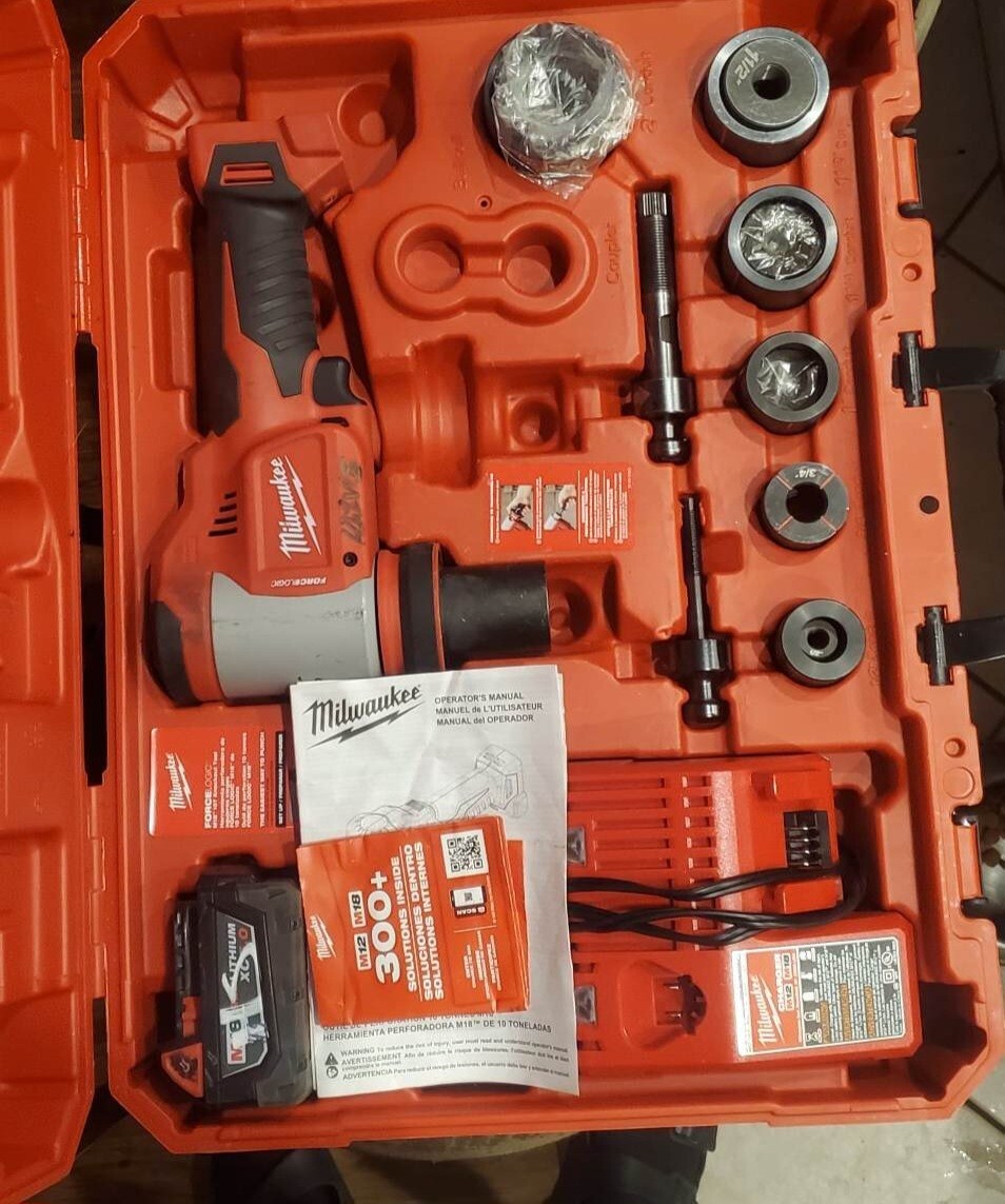 Milwaukee 2677 21 Milwaukee Battery Knockout Set Milwaukee M18 18V
