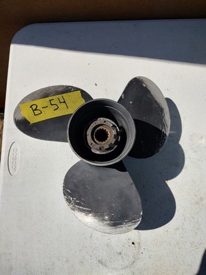 Solas Propeller 13.75 x 13 pitch RH Prop 15 Spline Bent Ears B54