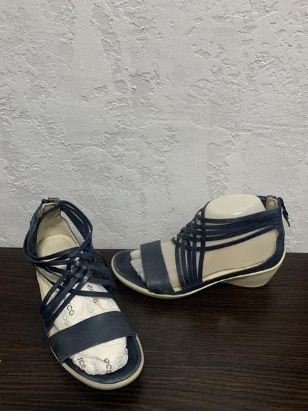 Women Ecco Heels Blue Leather 38