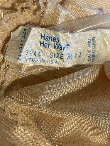 VTG HANES HER WAY PEACHY PINK W/ LACE BODICE & TRIM NYLON FULL SLIP SZ 36 - Picture 10 of 10