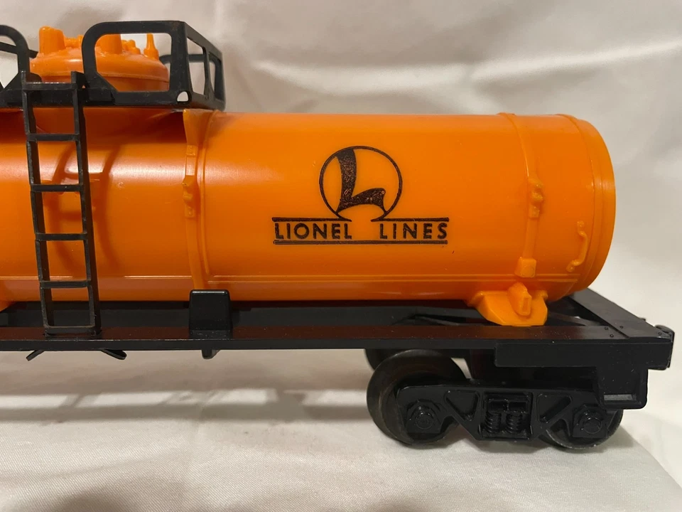 lionel 6315-60 Chemical Tank Car Lionel Lines with Rough Box - Image 4 of 4