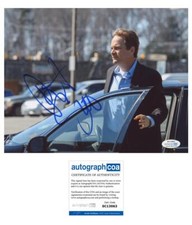 Peter Sarsgaard "Dopesick" AUTOGRAPH Signed 'Rick Mountcastle' 8x10 Photo ACOA
