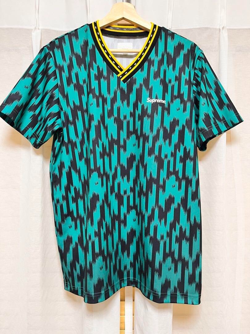 Supreme Striker Soccer Jersey Shirt SS15 Size M Color Green Supreme Striker Soccer Jersey Shirt SS15 Size M Color Green
