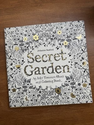 Secret Garden : An Inky Treasure Hunt and Coloring Book by Johanna Basford 