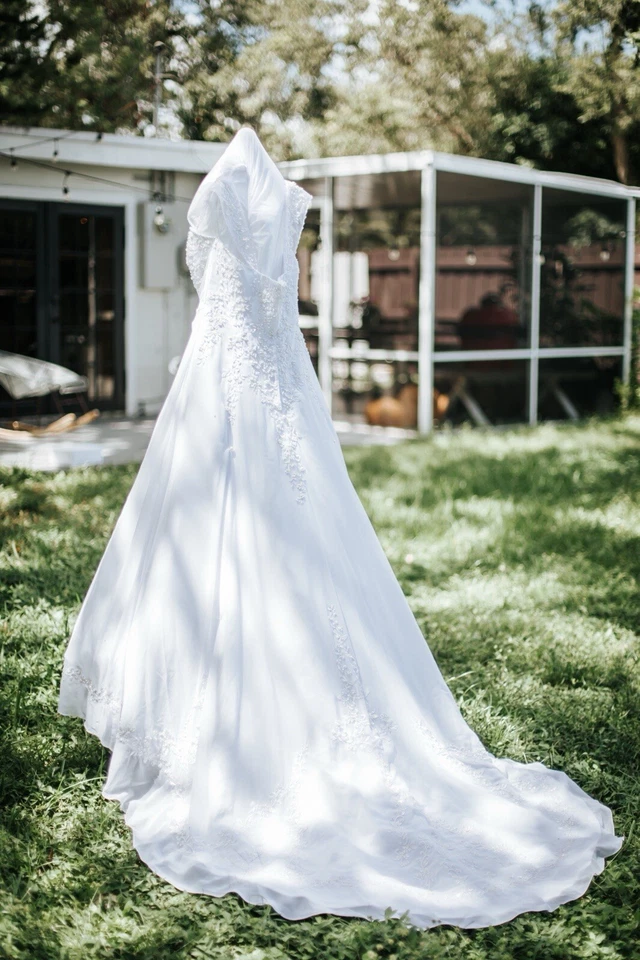 全新带标签 Davids 新娘帽袖 A 字带雪纺分体前覆盖 Weddin — 第 3/4 张图片