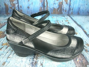 jambu mary jane wedge