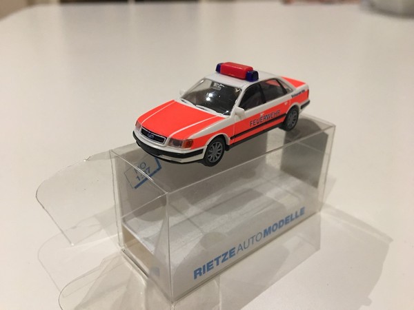 RIETZE 1:87 AUDI 100 FEUERWEHR