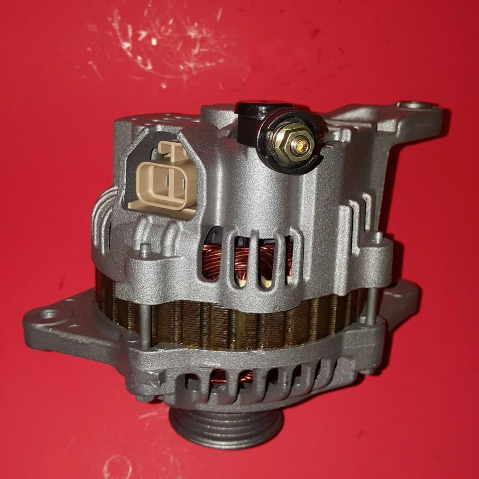 Subaru Outback 2000 2001 2002 2003 2004 motor H4/2,5 L alternador 90 amperios  Foto 2 de 4