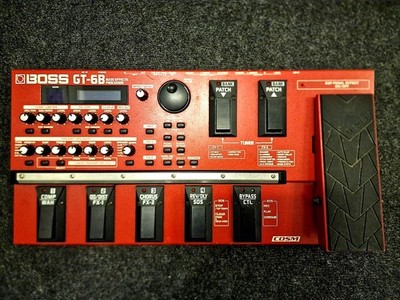 Boss GT-6B BASS-EFFEKTPROZESSOR Multi-Effekt-Pedal guter Zustand mit  Koffer