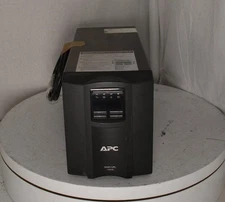 APC Smart-UPS 1000 SMT1000 Uninterruptible Power Supply