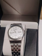 Seiko SQ100 Silver Dial Mens Watch  V743-8011 Day Date