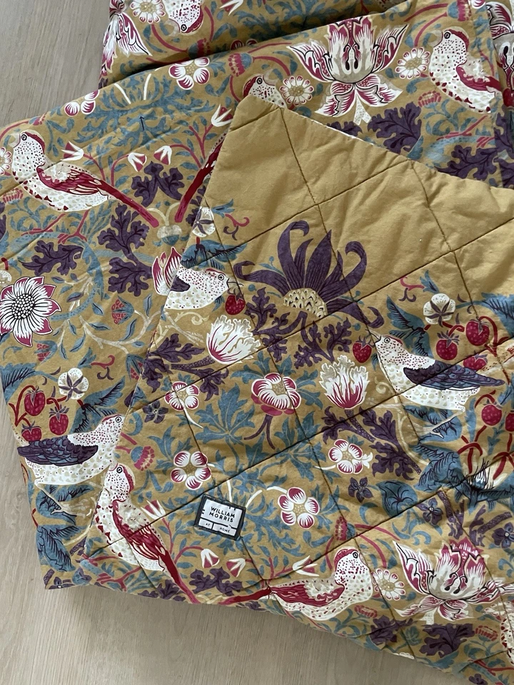 William Morris 藏红花季节 五月女王被套 带标准假 — 第 2/4 张图片