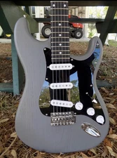 🎸 Donner DST-80 Electric Guitar With Amplifier & Accessories Wood Grain | Black