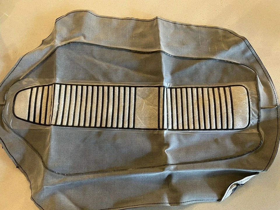 1982-83 XZ550, CUBIERTA, DOBLE ASIENTO, RP074, 11H-24731-00, piezas originales Yamaha nuevas de stock Foto 2 de 4