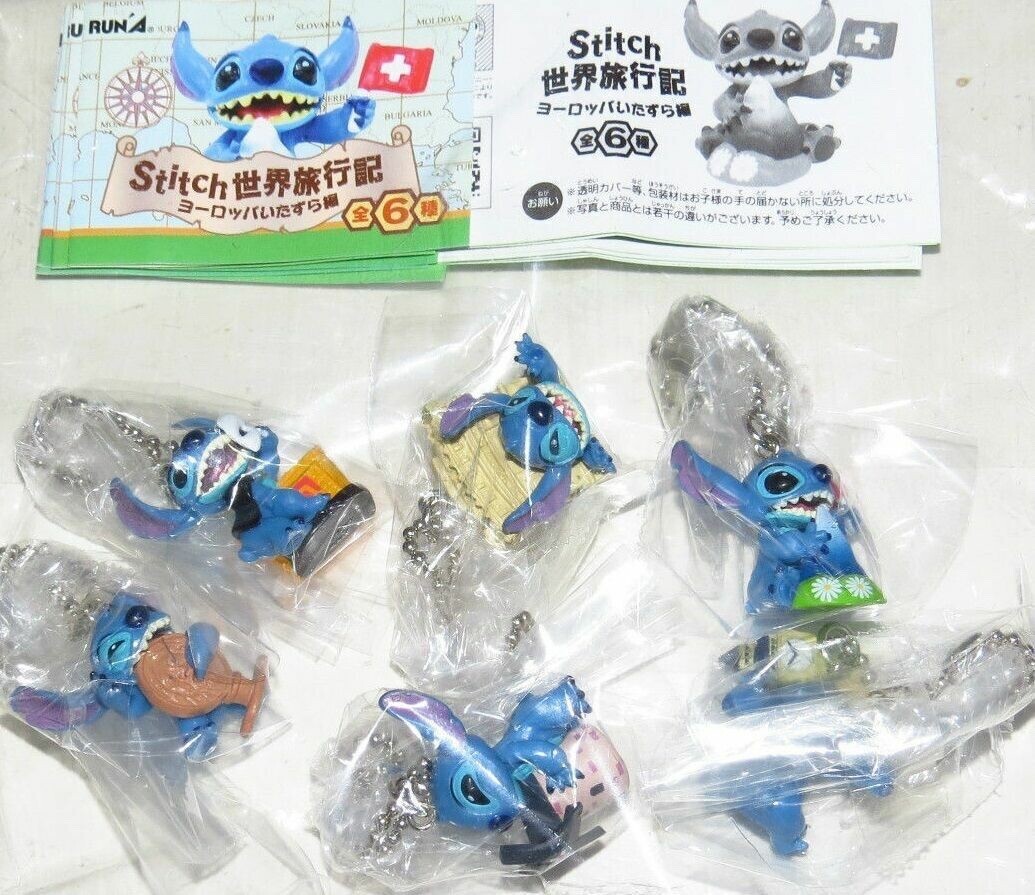 Runa Gashapon Lilo & stitch Travel around the world Keychain
