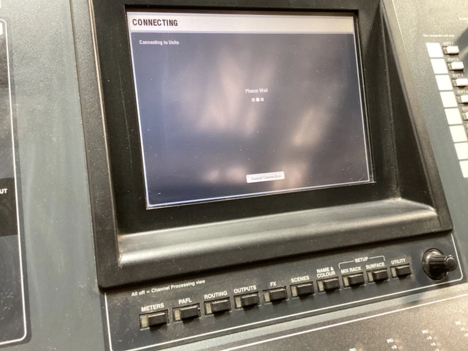 Superficie de mezcla digital Allen & Heath iLive-T112 Foto 2 de 4