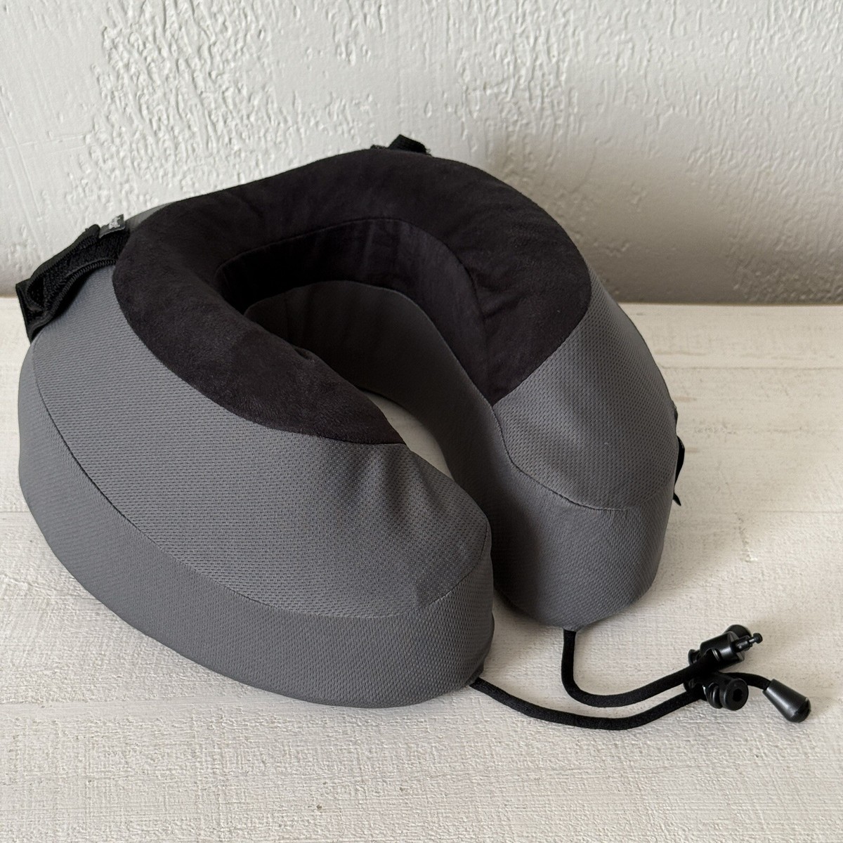 Cabeau The Neck's Evolution TNE S3 Neck Pillow Memory Foam
