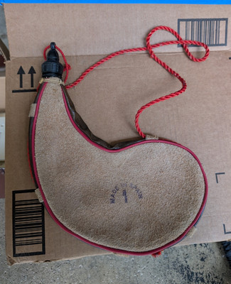 Leather Bota Bag 1L Screw-On Lid w/ Lanyard Refillable Camping Beige/Red