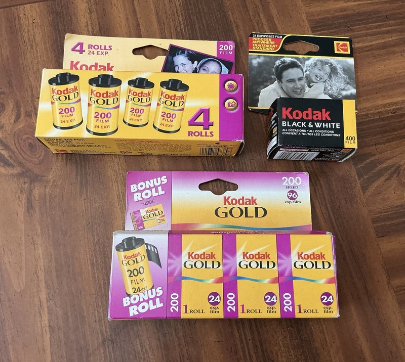 8x Kodak Gold 200 35mm Film - 8 Rolls 24exp 1 Black & White 400 24 Expired NEW