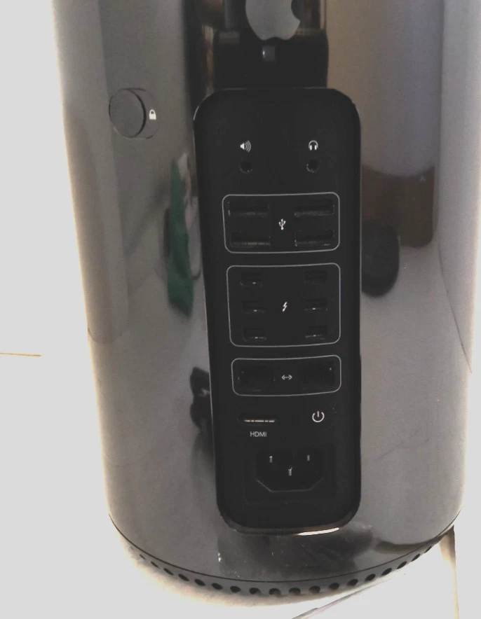 Apple Mac Pro A1481 Xeon E5 3.5GHz 32GB 256GB FirePro D500 3GB DESKTOP - Image 3 of 4