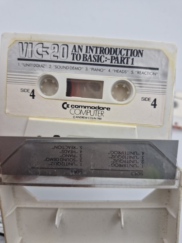 Commodore Vic 20 Bundle Super Breakout Blitz An Introduction To Basic Part I - Picture 2 of 9