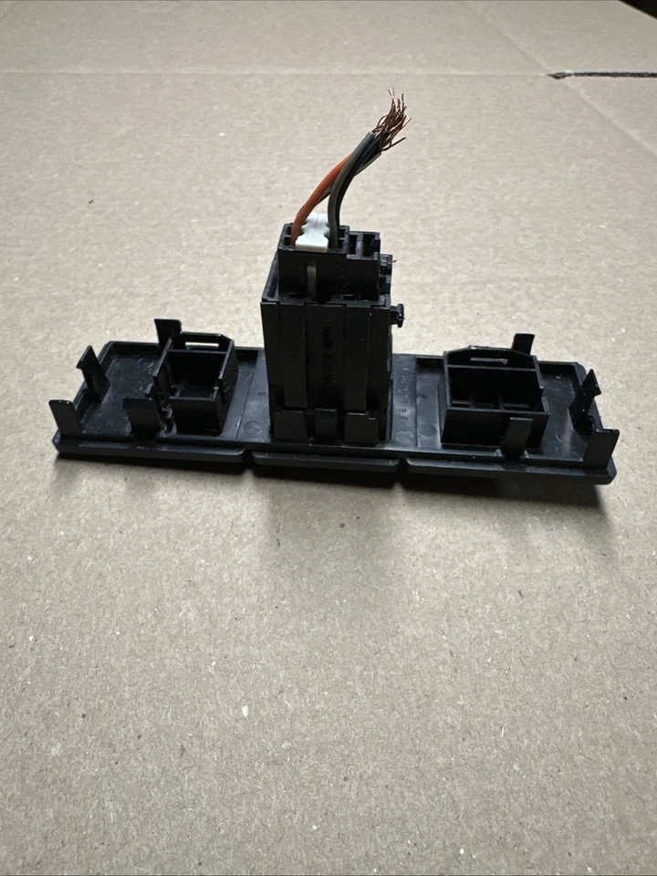 Interruptor de luz de plataforma de carga GMC Sierra 1995-1998 Chevy Silverado 1500 Foto 4 de 4