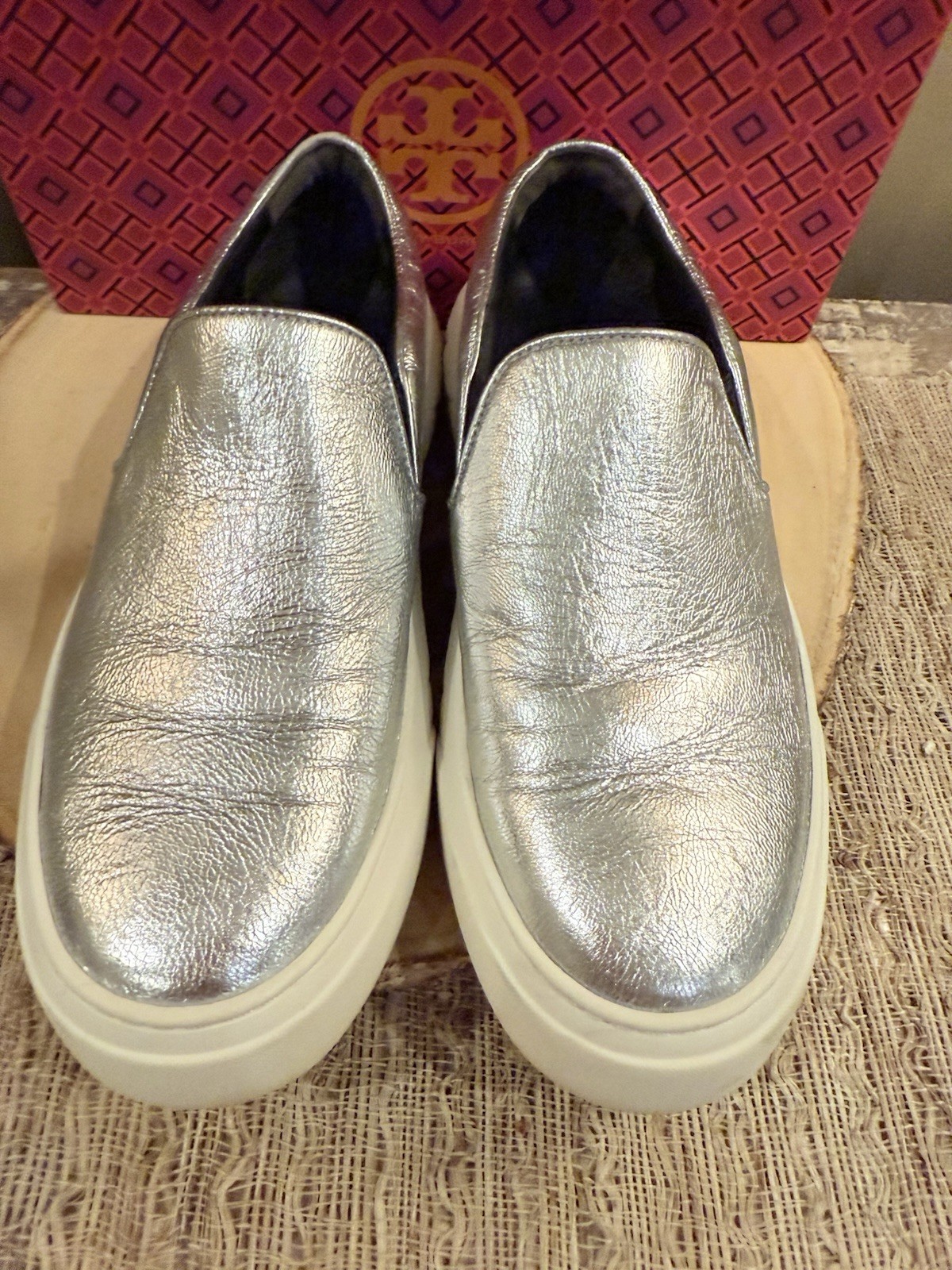 Tory Burch Ladybug Silver Metallic Woman Slip-On Sneakers Shoes Sz-7.5 thumbnail 8