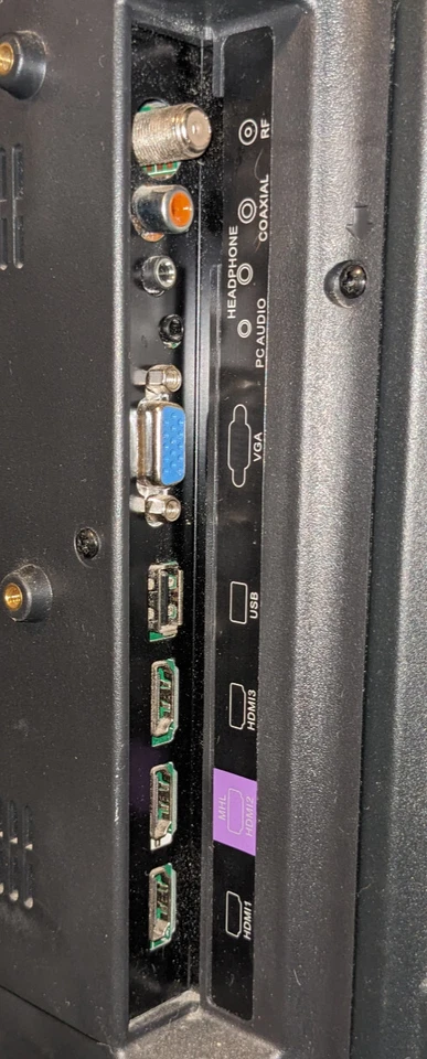 TV LCD HAIER 32 PULGADAS 1080P (sin mando a distancia, tiene botones) ALTAVOCES FUNCIONAN Foto 3 de 4