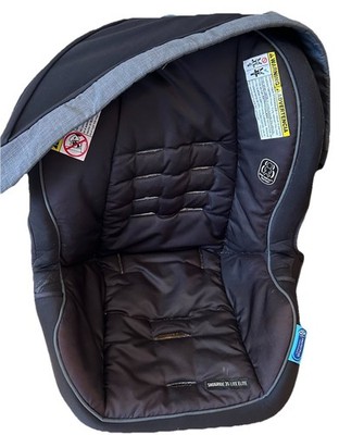 Graco Snugride 35 Lite Elite Infant Car Seat - Black Cover and Canopy