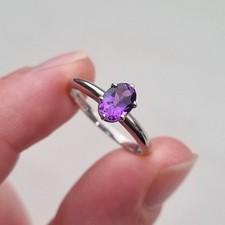 Hallmarked 9ct White Gold Amethyst Solitaire Ring Size M½ 1.9g