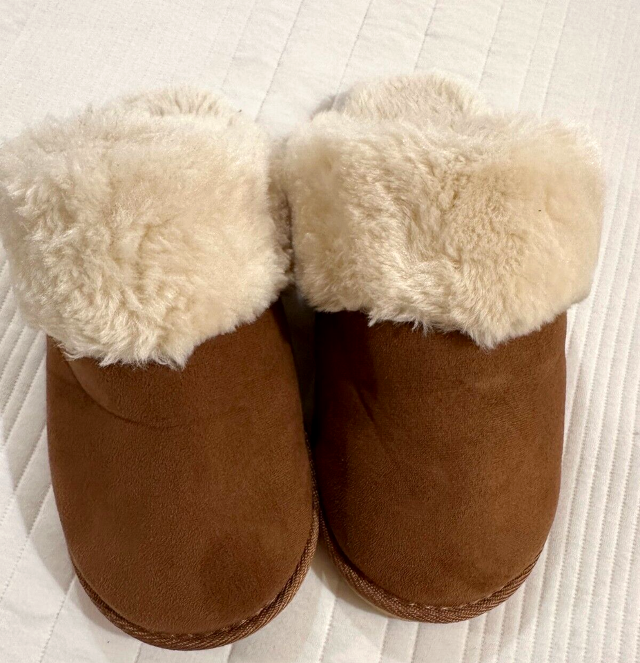 NEW Dillards Women's Winter Fur Slippers sz Small (67) eBay