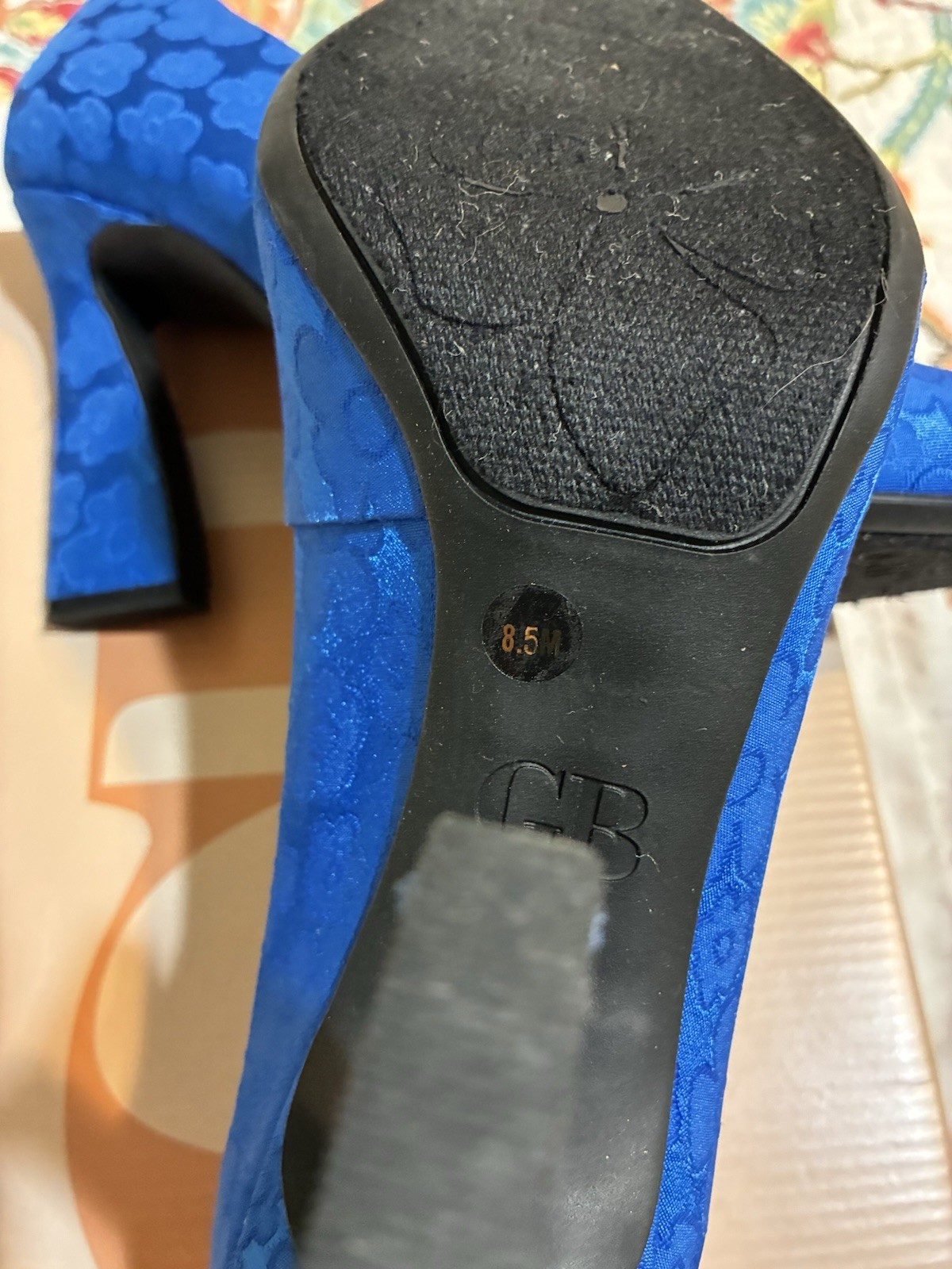 Gianni Bini Royal Blue Floral Print Women Pumps. 8.5. Jacquard Material.