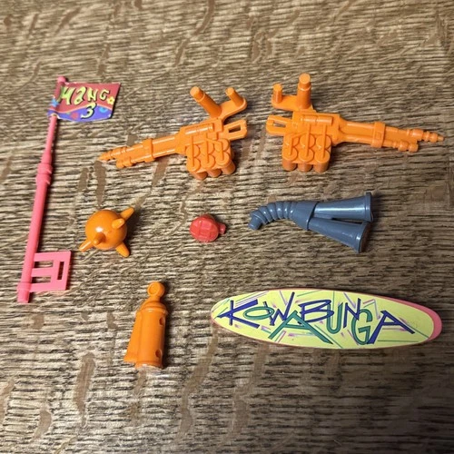 Vintage 1991 TMNT Ninja Turtle Mike’s Kowabunga Surf Buggy Parts Accessories Lot
