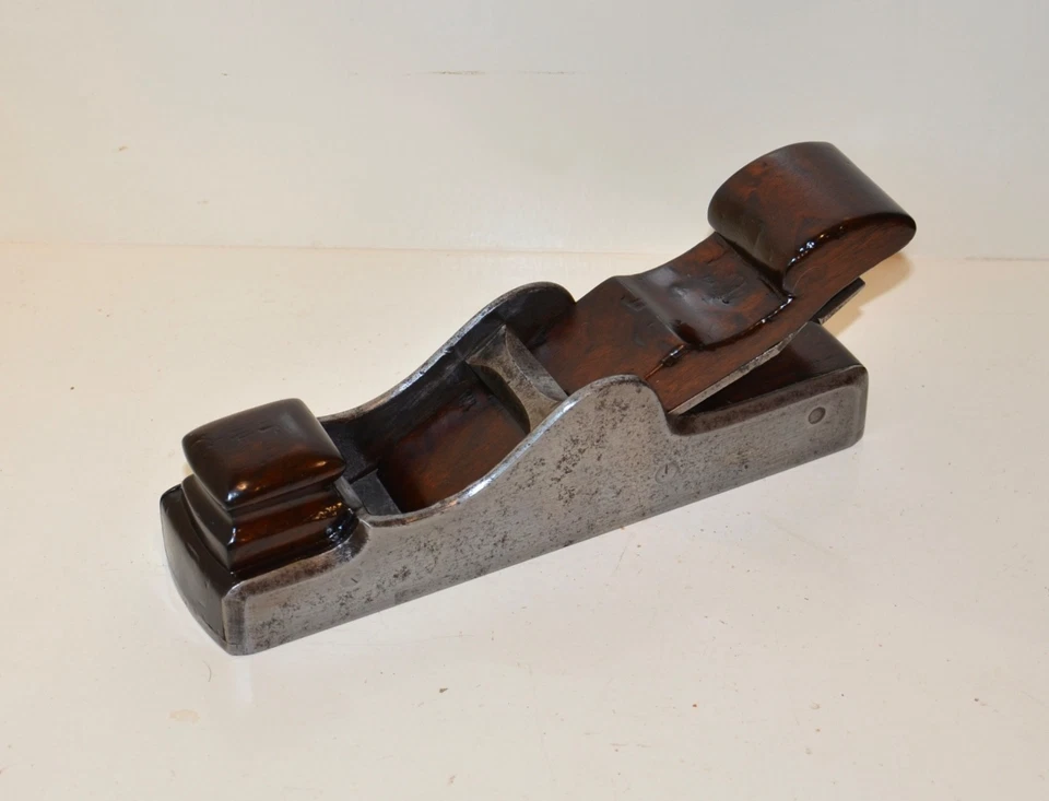 MAYBE COX OR BADGER? 8 3/16" X 2" DOVETAILED STEEL WALNUT INFILL MITRE PLANE - Image 3 of 4