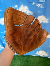 VTG WILSON A2944 JIM PIERSALL PROFESSIONAL MODEL BASEBALL GLOVE RHT USED