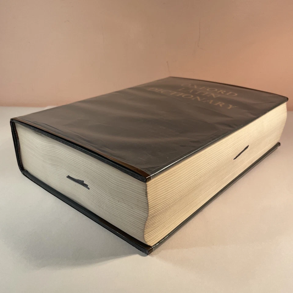 Oxford Latin Dictionary - 1983 Edition - Hardcover - Image 2 of 4