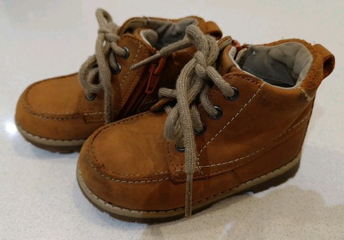 Clarks Boys Casual Ankle Boots Air Spring Child Size 5.5F Tan With A Side Zip - Picture 4 of 9