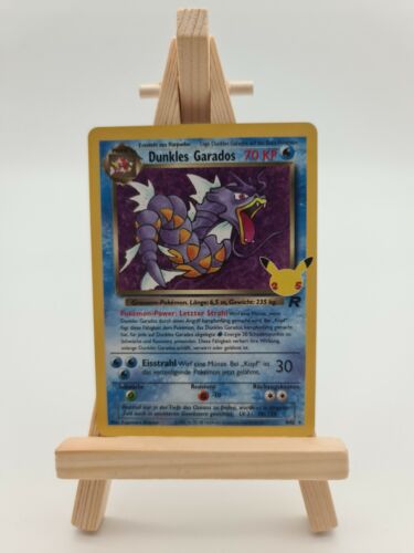 Carte Pokémon 8/82 Darkles Garados Celebrations série booster frais - Photo 1/2