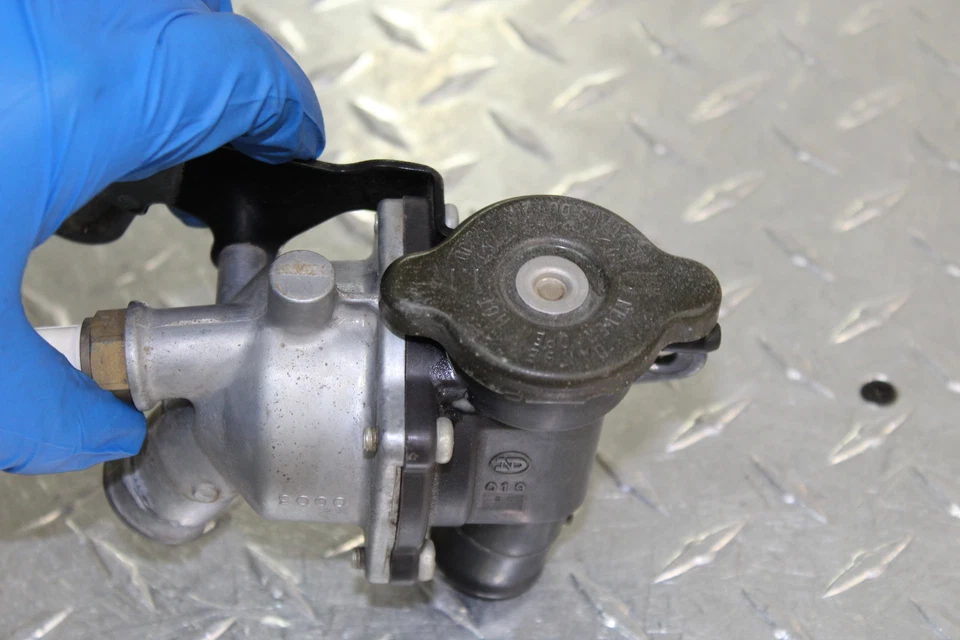 Kawasaki Vulcan 2000 2006 VN2000F Classic LT termostato Foto 4 de 4