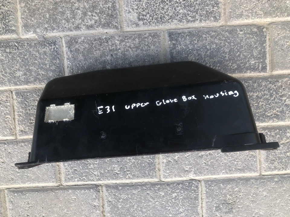 BMW E31, 840ci 850ci 850csi 51161940835 Upper Glove Box Housing 1940835 LHD Foto 2 de 4