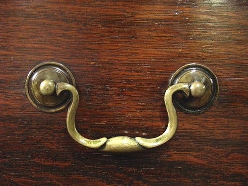 ANTIQUE OAK 2 DRAWER DRESSER BASE/SIDEBOARD/SIDE TABLE ~ BOBBIN TURNING c1900s - Picture 11 of 14