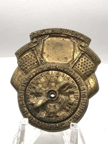 1942 CAPTAIN MIDNIGHT SECRET SQUADRON DECODER PIN BACK RADIO PREMIUM