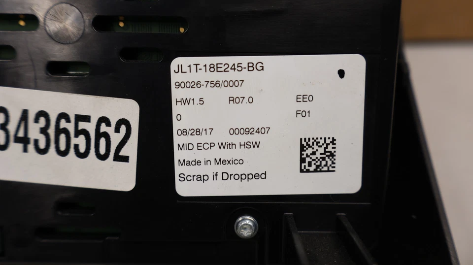 Ford Expedition 2018 panel de control de radio con controles de temperatura OEM Foto 3 de 4