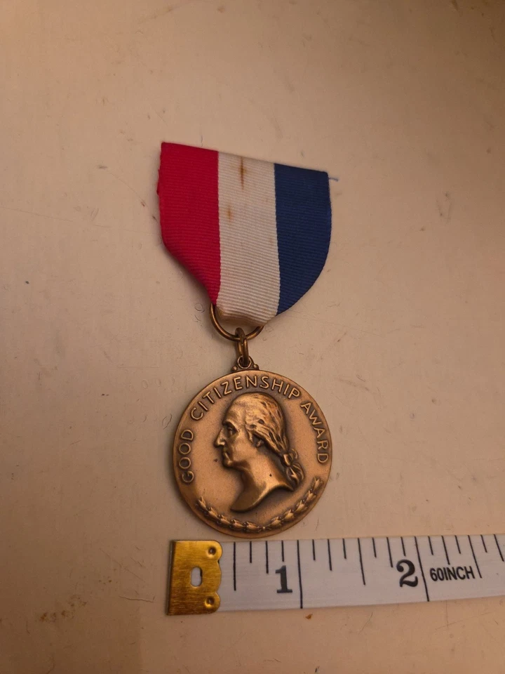 Good Citizenship Award medal.  Daughters of The American Revolution. Engravable - Image 4 of 4