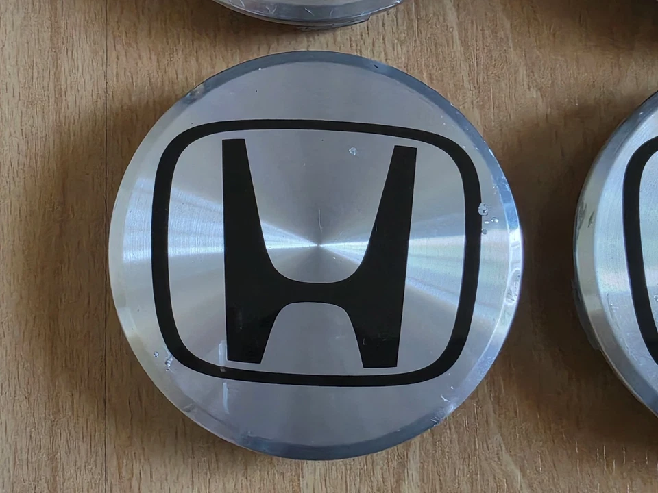 Set of 4 Genuine OEM 2004-2009 Honda S2000 AP2 center caps P/N 44732-S2A-921 - Image 4 of 4